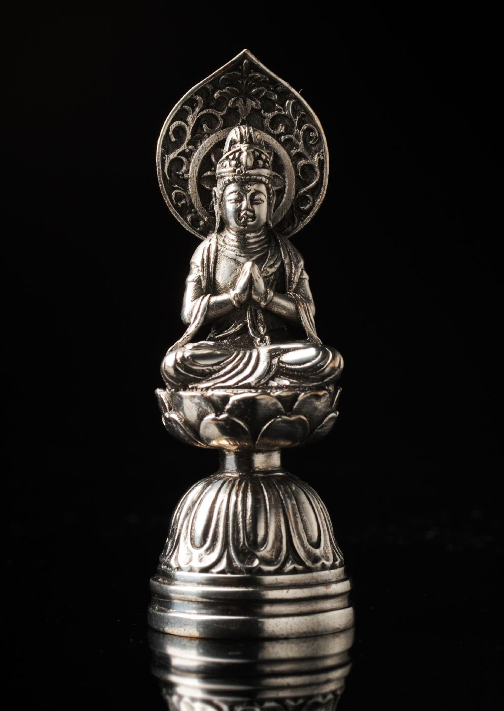 仏像 勢至菩薩 銀製 伝統工芸 高岡銅器 謹製 日本の手技 高岡銅器の仏像 本格仏像の仏像ワールド
