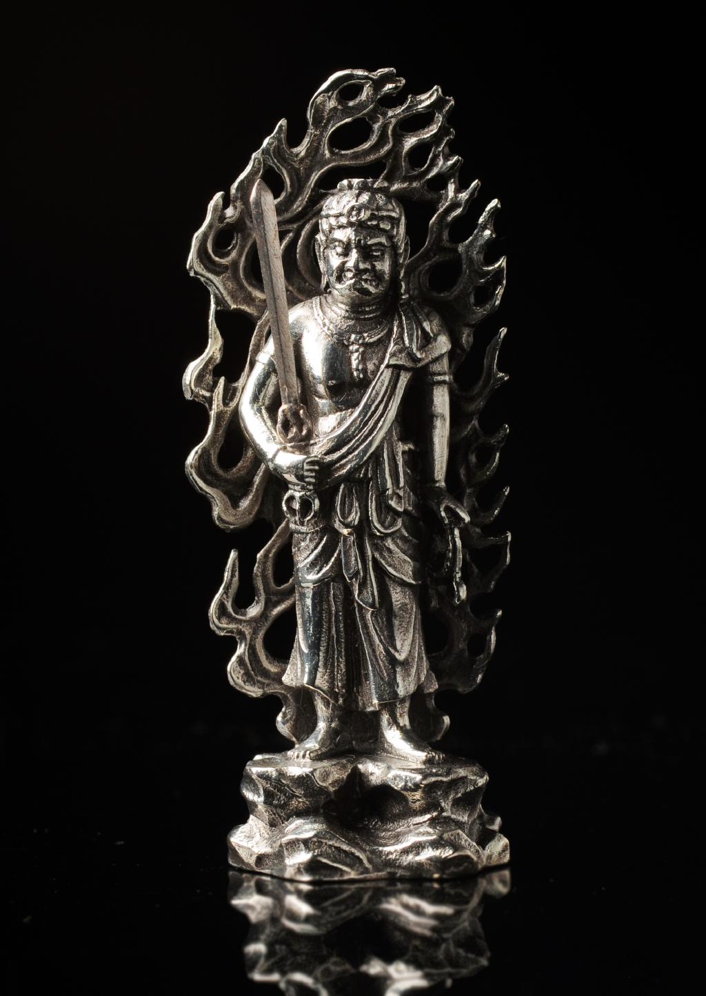 仏像 不動明王 銀製 伝統工芸 高岡銅器 謹製 日本の手技 高岡銅器の仏像 本格仏像の仏像ワールド
